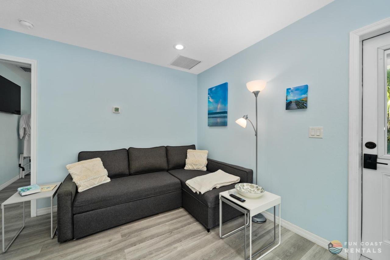 Dog Friendly Loft Steps From Beach With Gas Barbecue Grill And Upstairs Deck! New Smyrna Beach Eksteriør billede